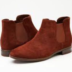 BRAND NEW LOFT OUTLET ROUND TOE SLIP-ON WOMEN"S  ANKLE BOOT